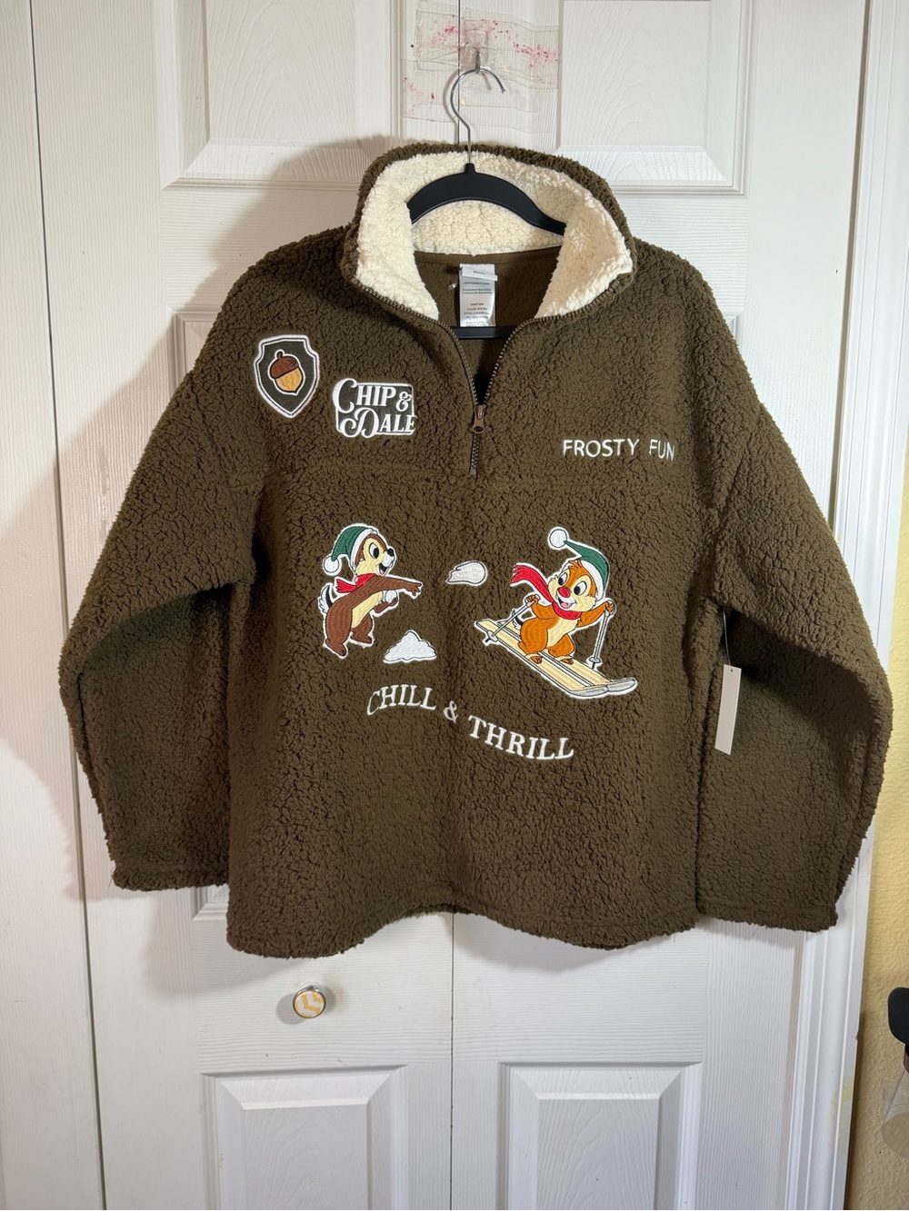 Disney Chip & Dale Women’s Brown Sherpa Fleece Quarter Zip Embroidered Large